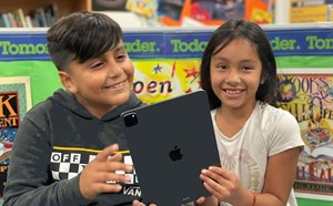 Riverdale Tech Academy Named Apple Distinguished School - article thumnail image