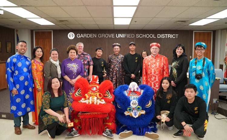 NGUOI VIET AD - article thumnail image