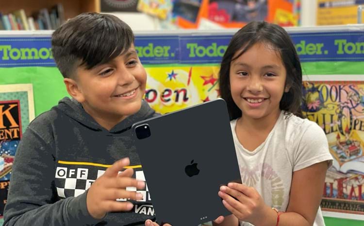 Riverdale Tech Academy Named Apple Distinguished School - article thumnail image