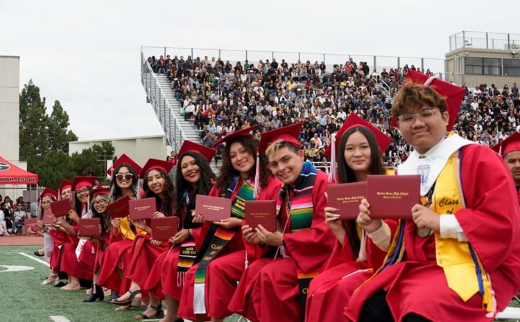 GGUSD Announces Graduation Ceremony Schedule for Class of 2024 - article thumnail image